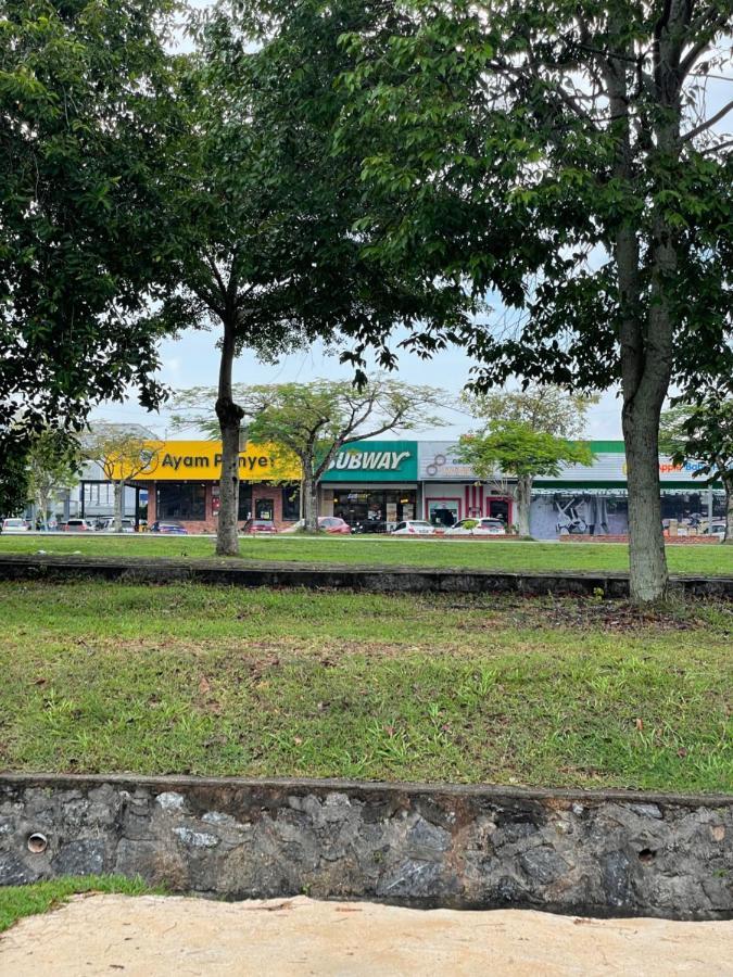 Ruwa Homestay Jitra Exteriör bild